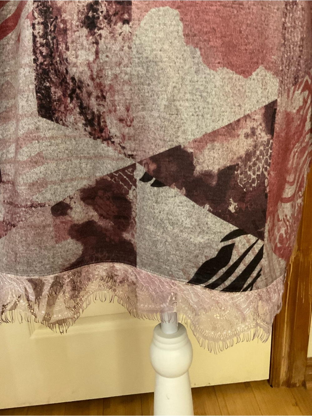 Avenue Rose/Mauve Patterned Sparkly Embellished Top Fringed Lace Hemline 22/24W - Picture 4 of 10